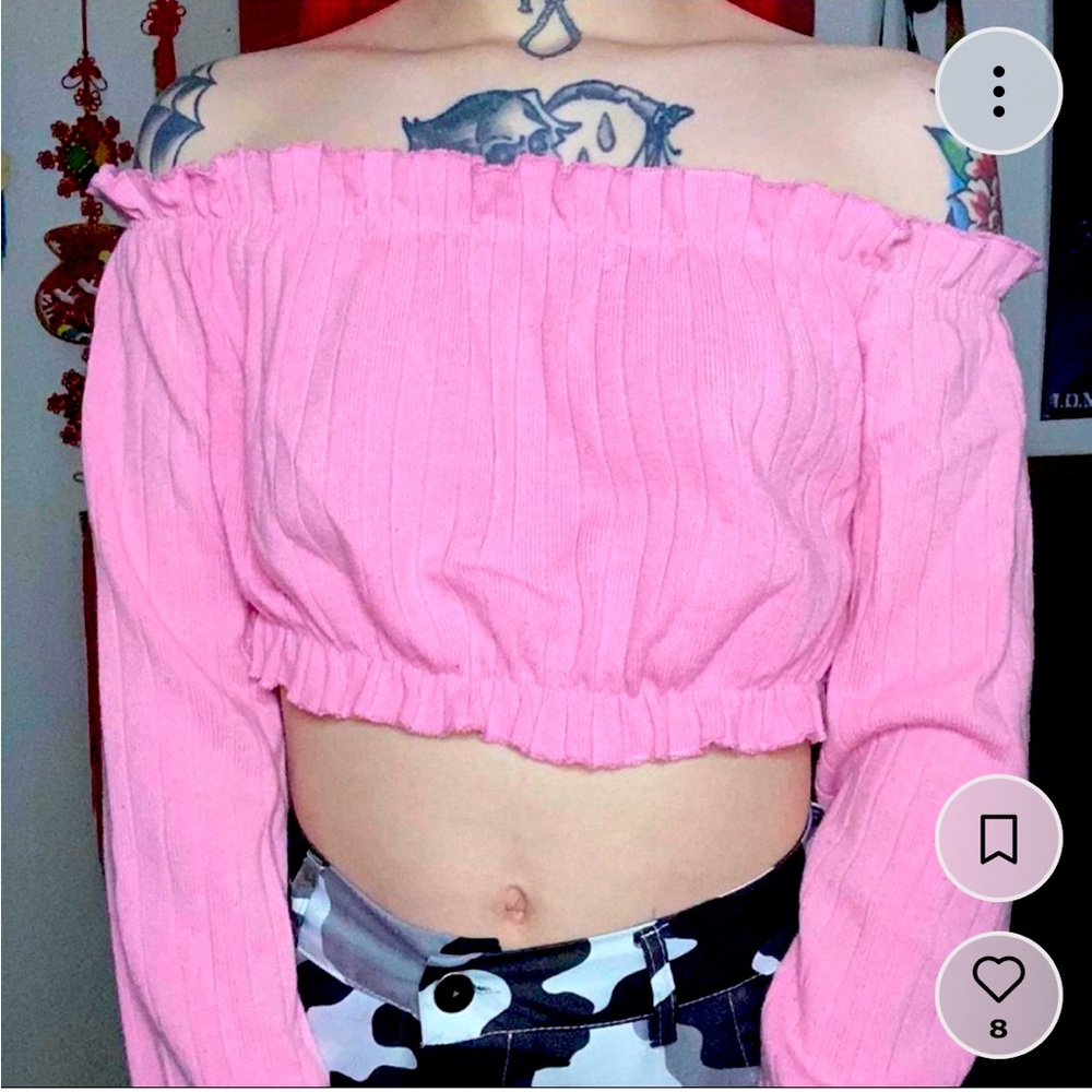 pink long sleeved crop top